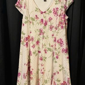 Ronnie Nicole Floral short sleeved dress